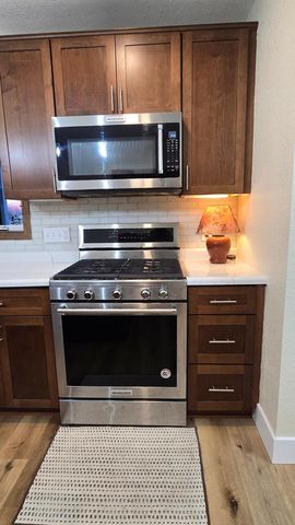 600 Birch Avenue N, New Richland, MN 56072