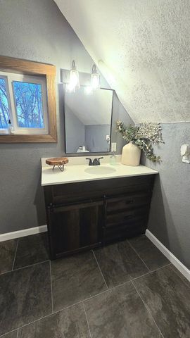 600 Birch Avenue N, New Richland, MN 56072