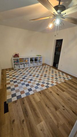 600 Birch Avenue N, New Richland, MN 56072