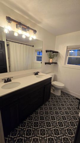 600 Birch Avenue N, New Richland, MN 56072