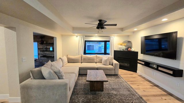 600 Birch Avenue N, New Richland, MN 56072