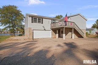 2405 S SHORE Drive, Moline, IL 61265