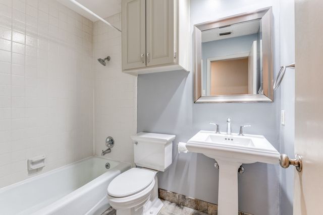 5209 Old Shepard Place, Plano, TX 75093