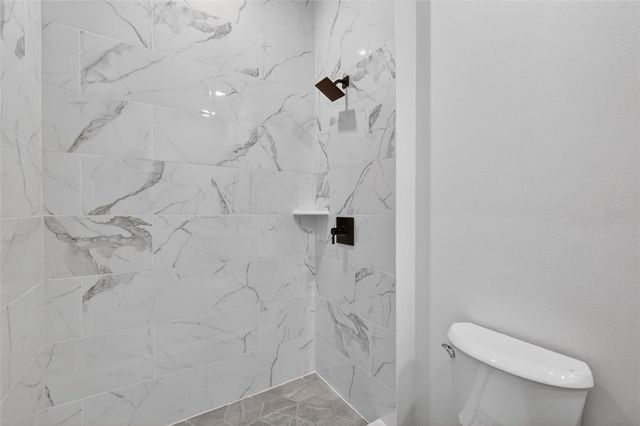 16 MALAUKA LANE DRIVE, Ocklawaha, FL 32179