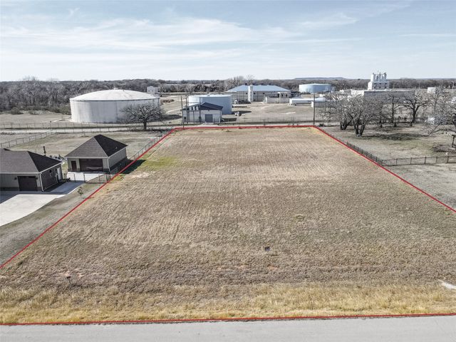 209 Maverick Court, Granbury, TX 76049