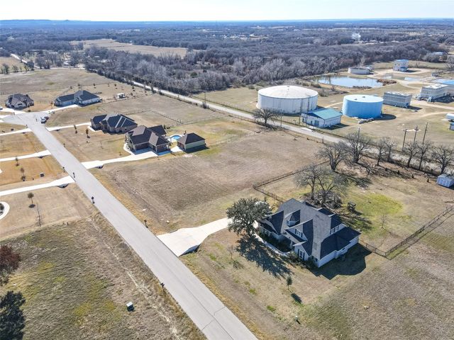 209 Maverick Court, Granbury, TX 76049
