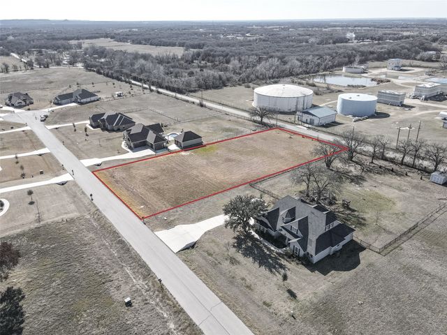 209 Maverick Court, Granbury, TX 76049