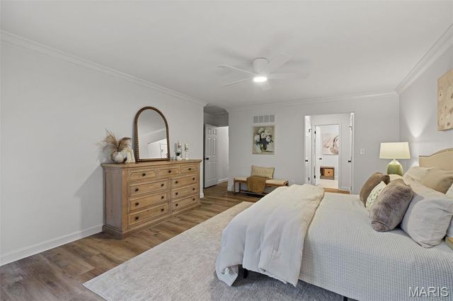 14031 Baywood Villages Drive, Chesterfield, MO 63017