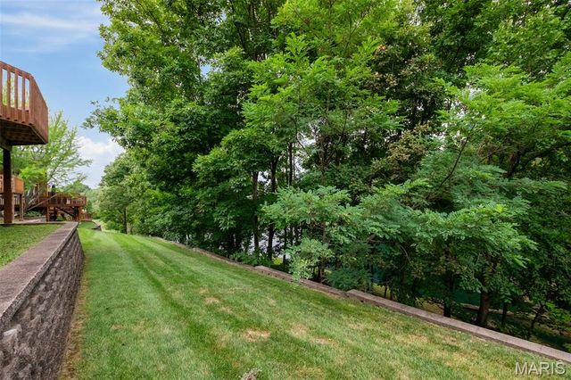 14031 Baywood Villages Drive, Chesterfield, MO 63017