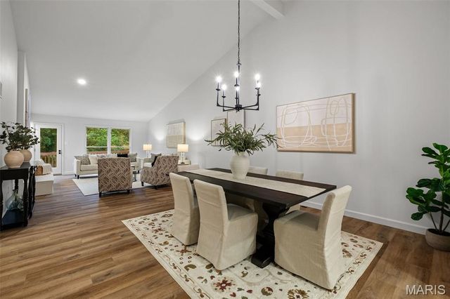 14031 Baywood Villages Drive, Chesterfield, MO 63017