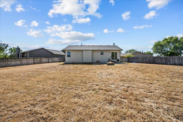 1826 N Nickelton Ct, Wichita, KS 67235