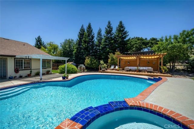 1590 Shiloh Place, Templeton, CA 93465