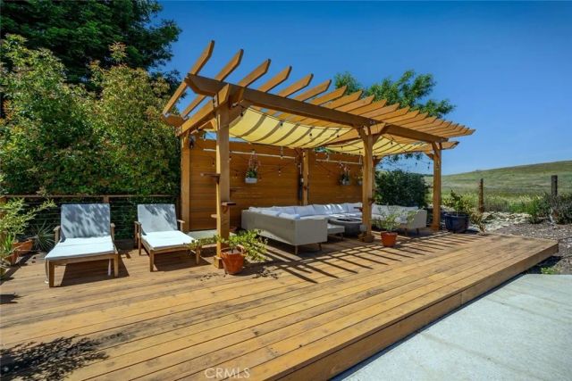 1590 Shiloh Place, Templeton, CA 93465