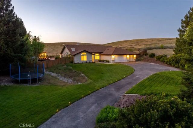 1590 Shiloh Place, Templeton, CA 93465