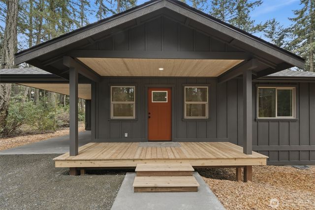 11408 Laurel Place, Anderson Island, WA 98303