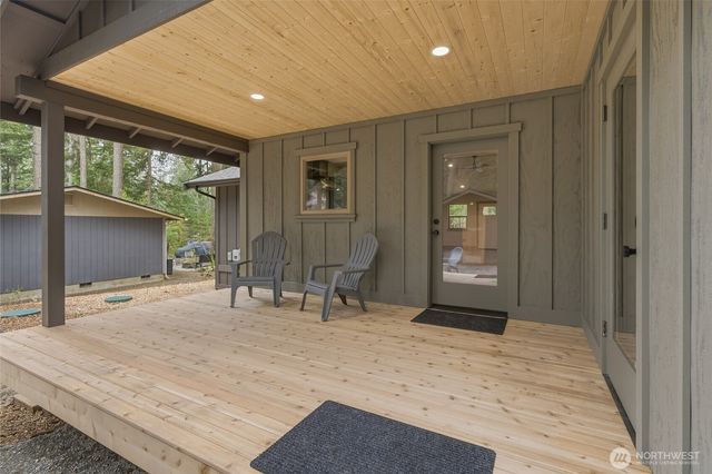 11408 Laurel Place, Anderson Island, WA 98303