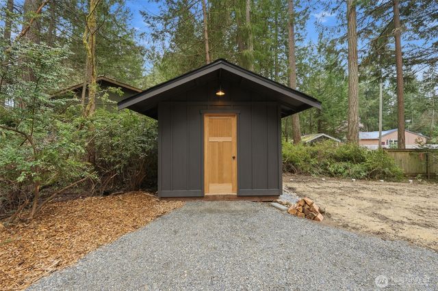 11408 Laurel Place, Anderson Island, WA 98303