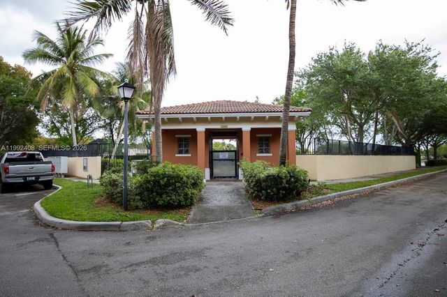 2607 SW 99th Way, Miramar, FL 33025