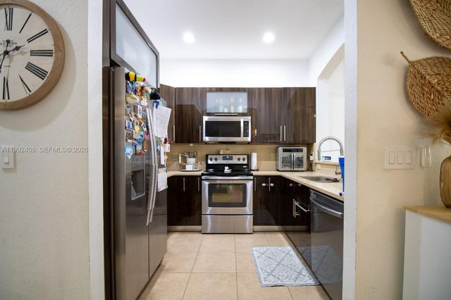 2607 SW 99th Way, Miramar, FL 33025