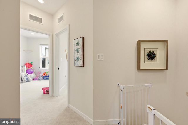 22810 TAWNY PINE SQ, Ashburn, VA 20148