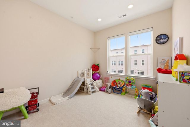 22810 TAWNY PINE SQ, Ashburn, VA 20148