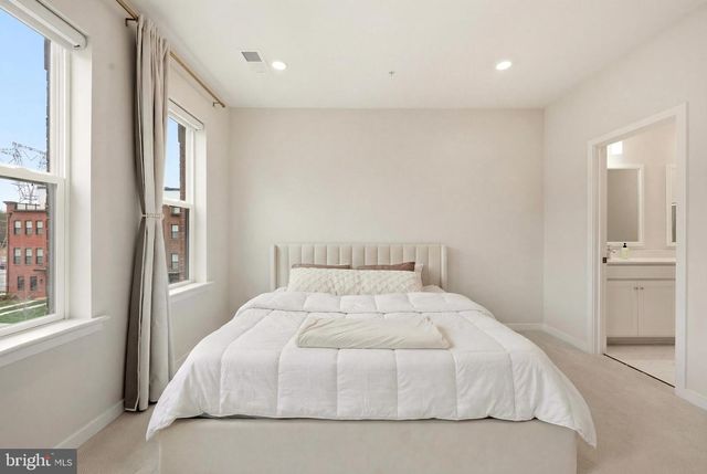 22810 TAWNY PINE SQ, Ashburn, VA 20148