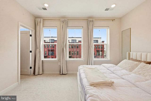 22810 TAWNY PINE SQ, Ashburn, VA 20148