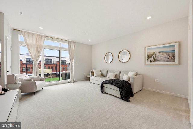 22810 TAWNY PINE SQ, Ashburn, VA 20148