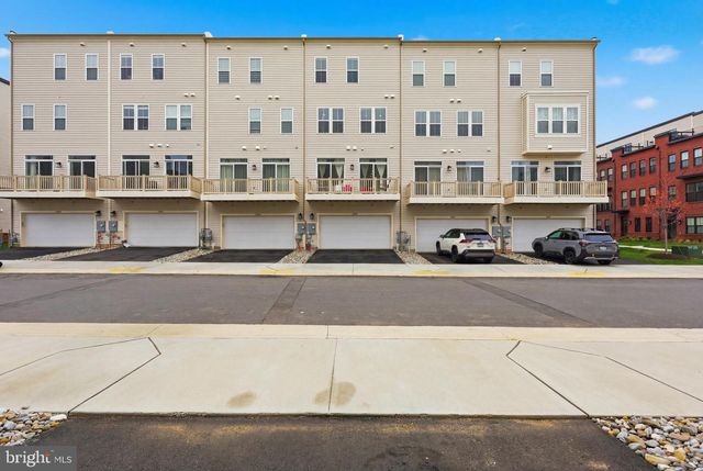 22810 TAWNY PINE SQ, Ashburn, VA 20148