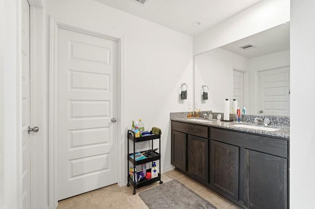 1046 Appaloosa Lane, Rosharon, TX 77583