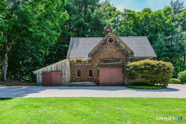 40 Ruffin Road, Woodbury, CT 06798