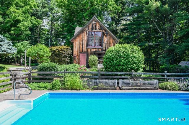40 Ruffin Road, Woodbury, CT 06798