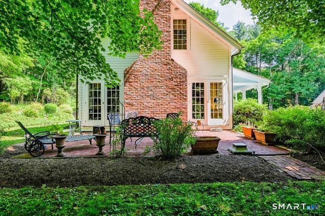 40 Ruffin Road, Woodbury, CT 06798
