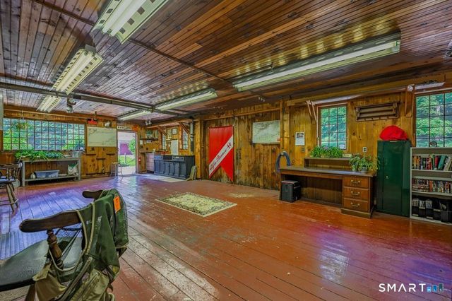 40 Ruffin Road, Woodbury, CT 06798