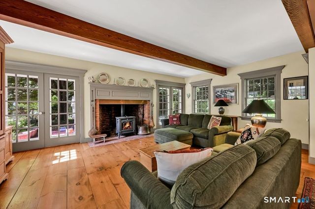 40 Ruffin Road, Woodbury, CT 06798