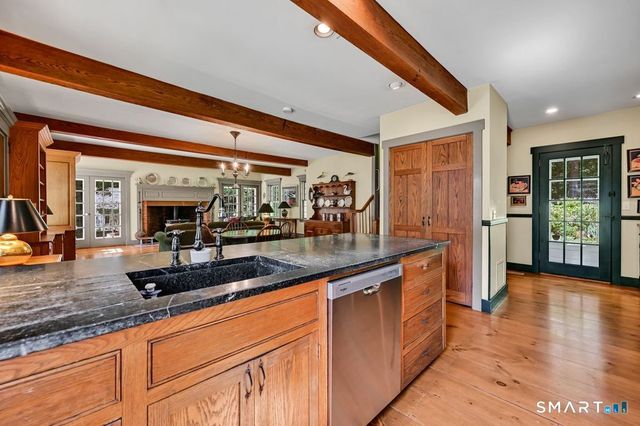 40 Ruffin Road, Woodbury, CT 06798