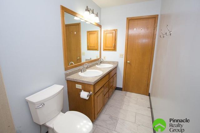 7005 Woody Creek Circle, Lincoln, NE 68516