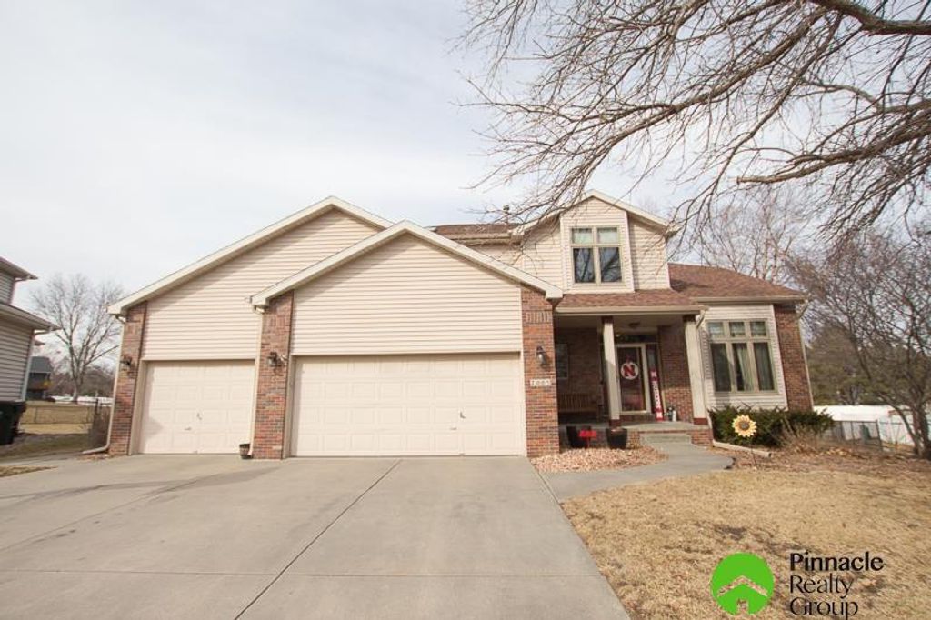 7005 Woody Creek Circle, Lincoln, NE 68516