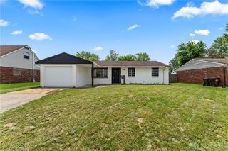 1927 Vermont Drive, Xenia, OH 45385
