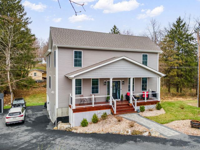 15 Rock Cut Lane, Pleasant Valley, NY 12569