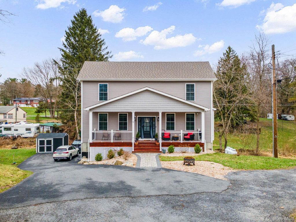 15 Rock Cut Lane, Pleasant Valley, NY 12569