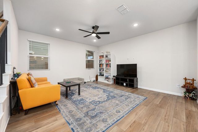 236 Travis LN, Liberty Hill, TX 78642