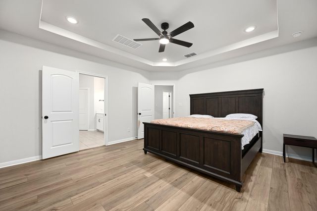 236 Travis LN, Liberty Hill, TX 78642