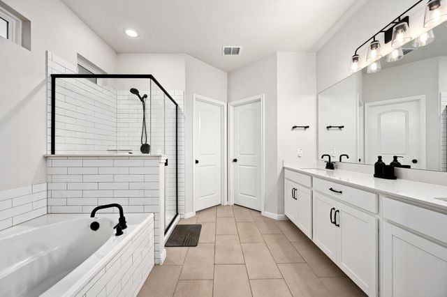 236 Travis LN, Liberty Hill, TX 78642