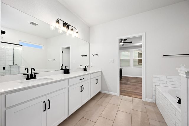 236 Travis LN, Liberty Hill, TX 78642