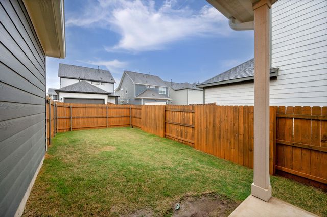 236 Travis LN, Liberty Hill, TX 78642