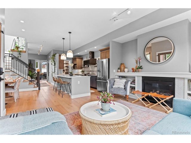 2880 Curtis St, Denver, CO 80205