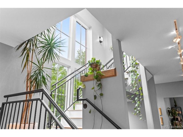 2880 Curtis St, Denver, CO 80205