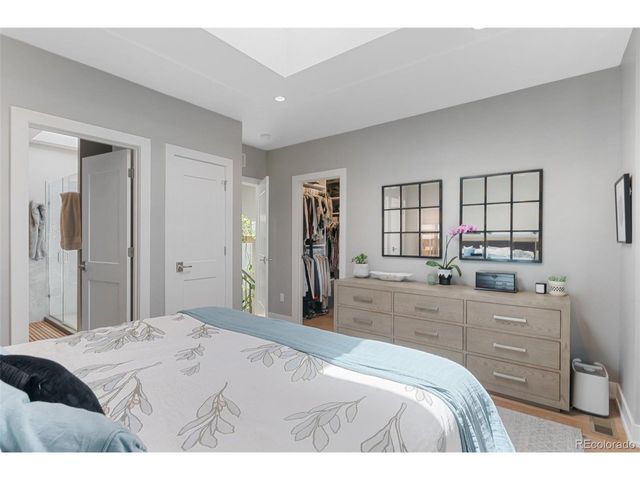 2880 Curtis St, Denver, CO 80205