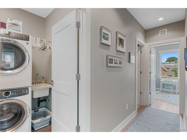 2880 Curtis St, Denver, CO 80205